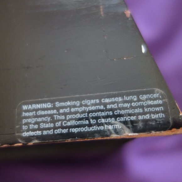 Camacho Triple Maduro Hecho a Mano En Honduras Cigar Box *Box Only-No Cigars!* - Picture 13 of 14